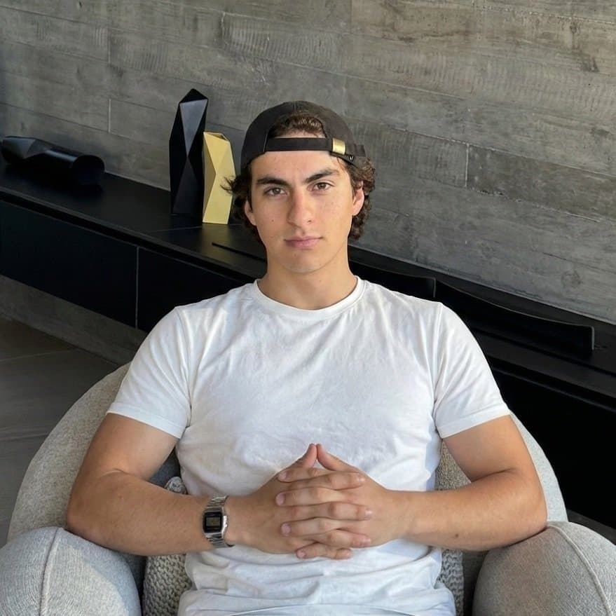 Alex M. Carrera